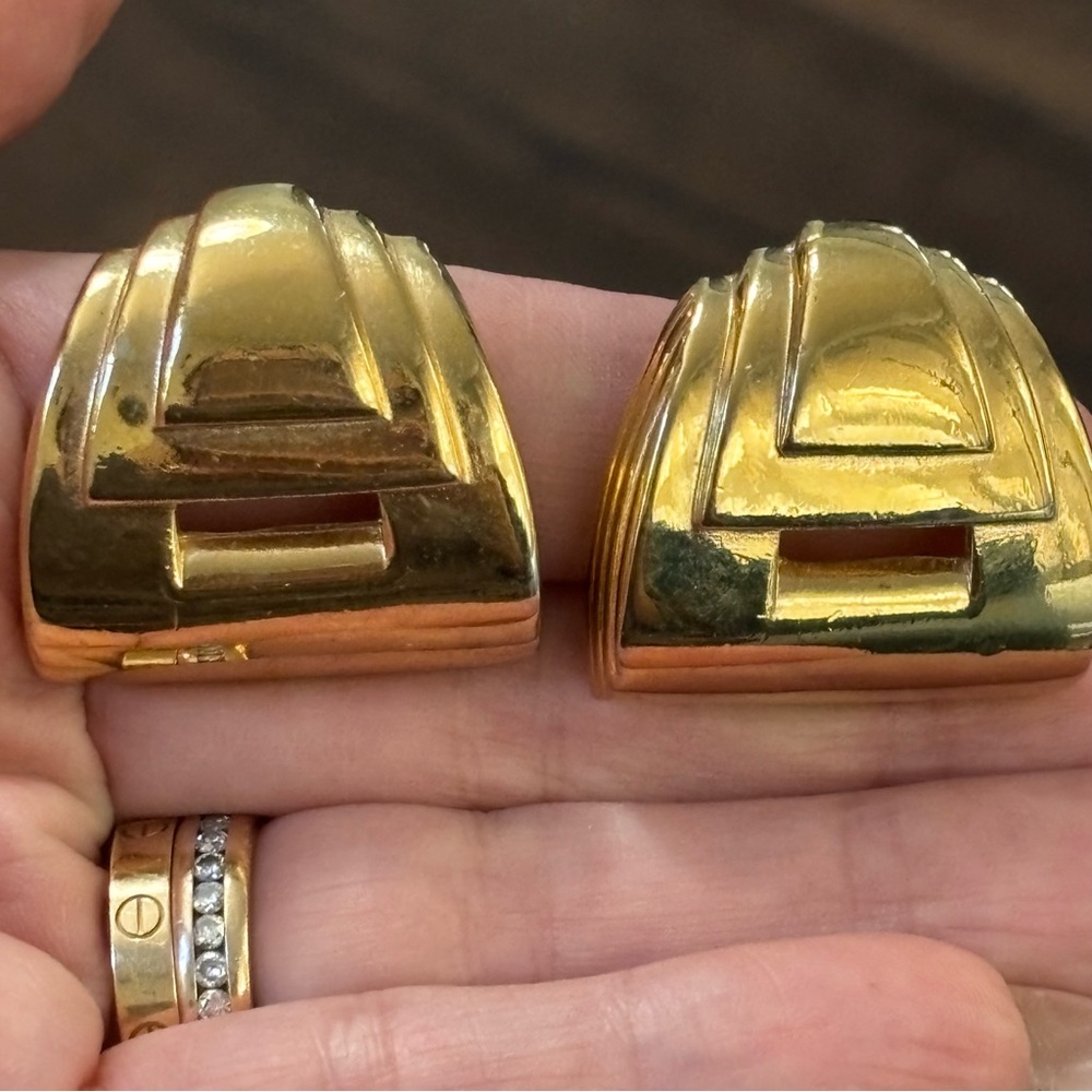 Givenchy Paris NewYork Runway Gold-Tone Clip-On Earrings 1980’s - Picture 4 of 7